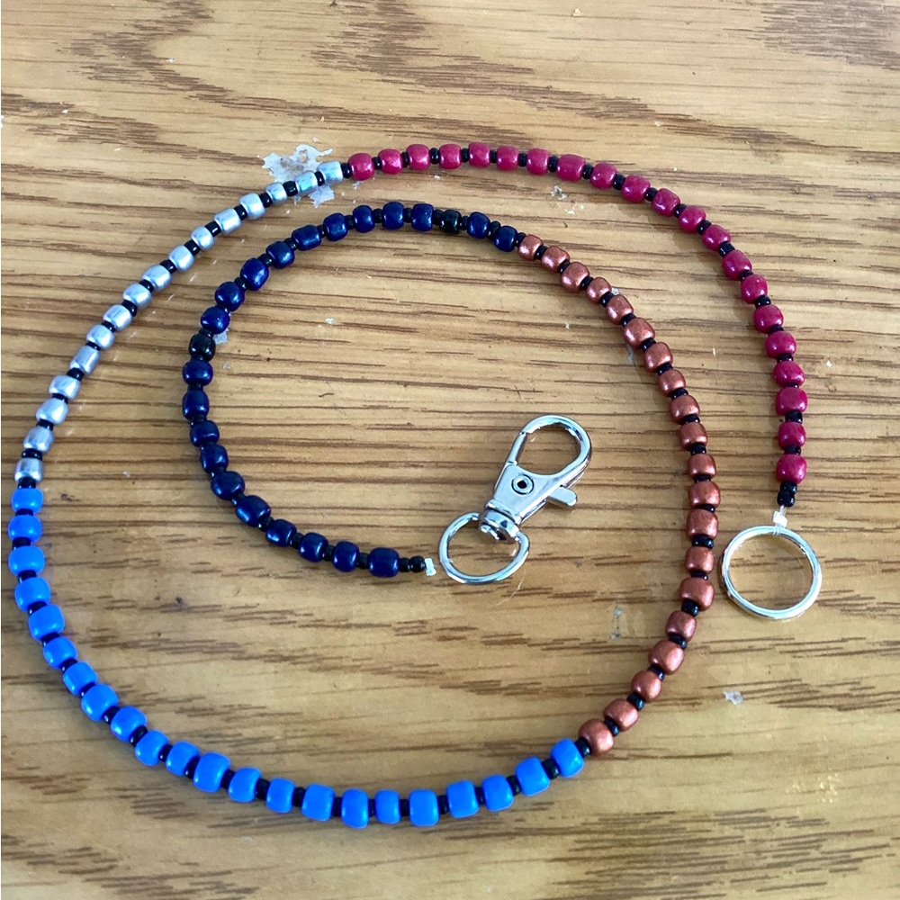 Men’s Southwestern Style Glass Pony Seed Bead Necklace 🐾